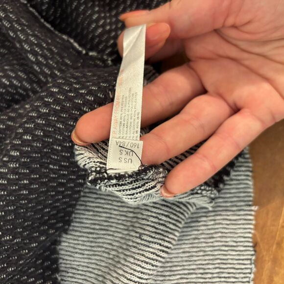 Urban Outfitters Out from Under Cropped Distressed Turtleneck Y2K Top - Picture 6 of 8